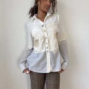 Vintage Italian patchwork lace & cotton appliqué button-down blouse (Medium)